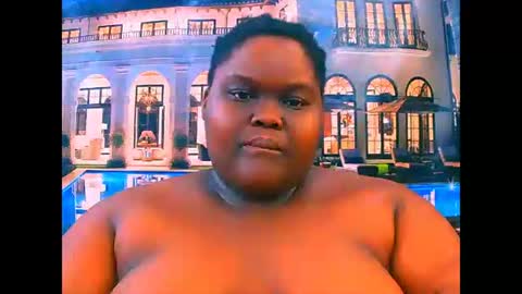 Snapshot of ebonyhotbuns4u2luv chatting on May 13, 6:55 am ebonyhotbuns4u2luv online show from May 13, 6:55 am