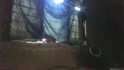 Snapshot of ebonyhotsoup256 chatting on November 17, 10:21 am Bella online show from November 17, 10:21 am