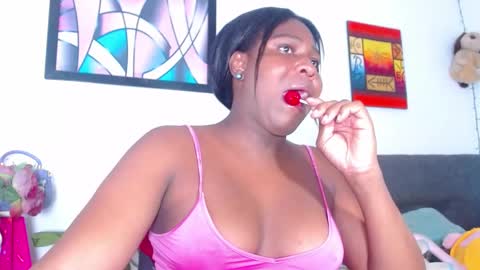 Snapshot of ebonyjdore chatting on December 17, 2:01 am rosmary online show from December 17, 2:01 am