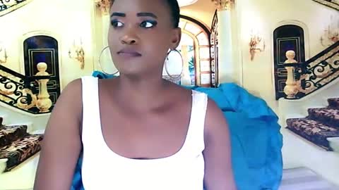 Snapshot of ebonyolive69 chatting on December 4, 5:22 pm Cindy online show from December 4, 5:22 pm