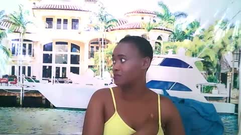 Snapshot of ebonyolive69 chatting on December 7, 8:44 am Cindy online show from December 7, 8:44 am