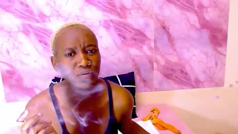 Snapshot of ebonyolive69 chatting on October 17, 6:54 pm Cindy online show from October 17, 6:54 pm