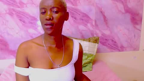 Snapshot of ebonyolive69 chatting on October 24, 5:53 pm Cindy online show from October 24, 5:53 pm