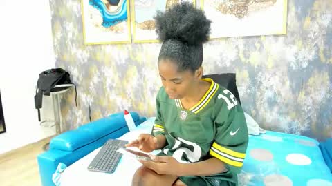 Ebony Prolapse online show from December 3, 1:20 pm