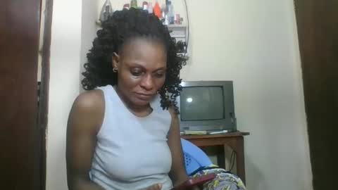 Snapshot of ebonyqueen4 chatting on September 18, 6:48 am JACKLINE online show from September 18, 6:48 am