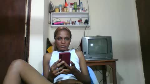 Snapshot of ebonyqueen4 chatting on October 8, 7:28 am JACKLINE online show from October 8, 7:28 am