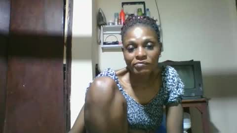Snapshot of ebonyqueen4 chatting on November 12, 8:37 am JACKLINE online show from November 12, 8:37 am