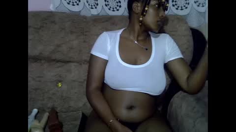 pretty online show from May 27, 9:28 am