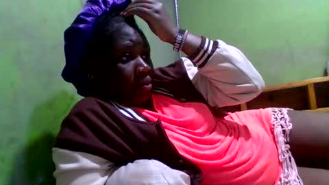 Toto online show from November 19, 3:17 am