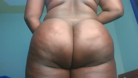 Snapshot of ebootye chatting on December 18, 10:43 am ebootye online show from December 18, 10:43 am