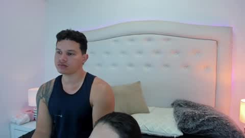 Snapshot of eclipseandflame chatting on September 11, 12:49 pm    online show from September 11, 12:49 pm