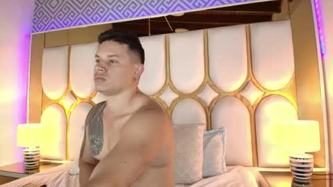 Snapshot of eclipseandflame chatting on September 30, 2:00 pm    online show from September 30, 2:00 pm