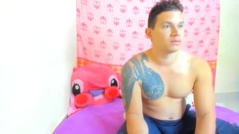 Snapshot of eclipseandflame chatting on October 22, 2:28 pm    online show from October 22, 2:28 pm