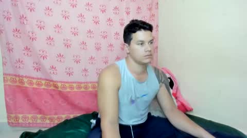 Snapshot of eclipseandflame chatting on October 26, 3:45 am    online show from October 26, 3:45 am