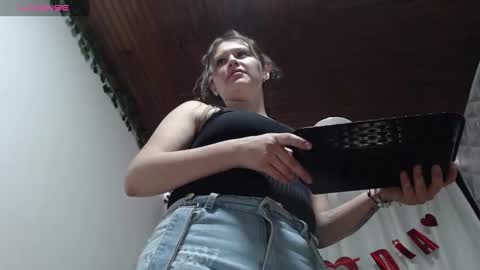 Snapshot of eda_bonne chatting on February 19, 6:54 pm Edda online show from February 19, 6:54 pm