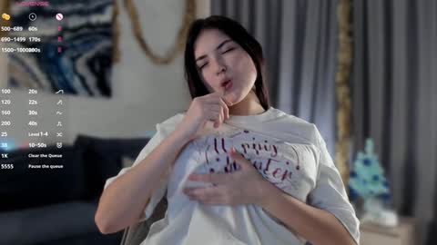 Viola online show from December 25, 2:13 pm