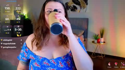 Snapshot of edalyn_af chatting on October 8, 7:11 pm      online show from October 8, 7:11 pm