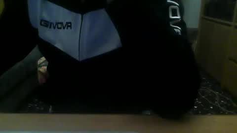 Snapshot of eddy_1968 chatting on December 8, 10:57 pm eddy_1968 online show from December 8, 10:57 pm