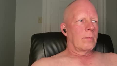 Snapshot of eddygl1968 chatting on October 21, 2:01 am Eddy online show from October 21, 2:01 am