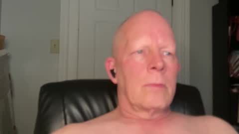 Snapshot of eddygl1968 chatting on November 19, 3:39 am Eddy online show from November 19, 3:39 am