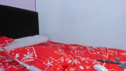 Snapshot of eden_paradise_ chatting on December 4, 6:28 pm BYANCA online show from December 4, 6:28 pm