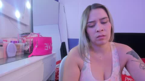 Snapshot of eden_paradise_ chatting on December 8, 5:11 pm BYANCA online show from December 8, 5:11 pm