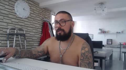 Snapshot of edgarram83 chatting on November 4, 7:13 pm edgarram83 online show from November 4, 7:13 pm