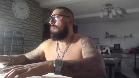 Snapshot of edgarram83 chatting on November 16, 7:47 am edgarram83 online show from November 16, 7:47 am