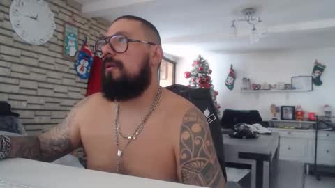 Snapshot of edgarram83 chatting on December 16, 6:57 pm edgarram83 online show from December 16, 6:57 pm