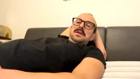 edge_guy online show from January 24, 10:21 am