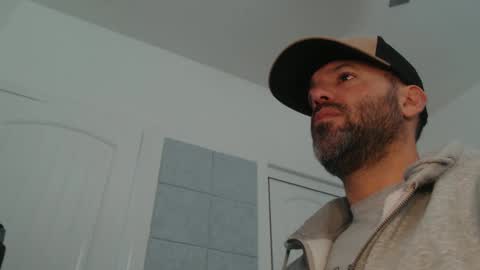 Snapshot of edge_masters chatting on December 29, 4:08 pm EdgeM online show from December 29, 4:08 pm