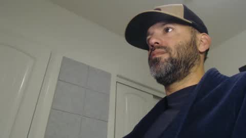 Snapshot of edge_masters chatting on December 31, 2:47 pm EdgeM online show from December 31, 2:47 pm