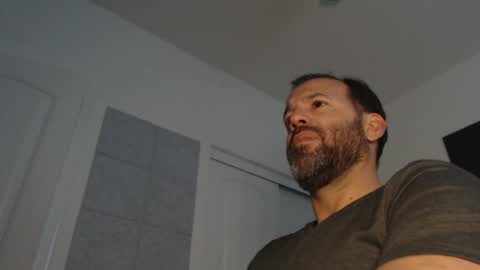 Snapshot of edge_masters chatting on February 2, 1:02 am EdgeM online show from February 2, 1:02 am