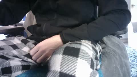 Snapshot of edged_biker chatting on January 26, 1:25 pm edged biker online show from January 26, 1:25 pm