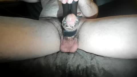 Snapshot of edginglongforyou chatting on January 6, 4:04 am Edging For You online show from January 6, 4:04 am