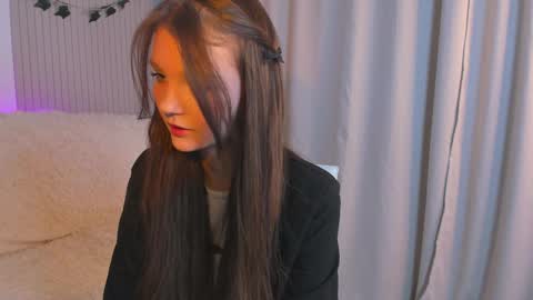 Lisa  online show from February 9, 11:15 pm