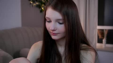 Lisa  online show from March 8, 11:30 pm