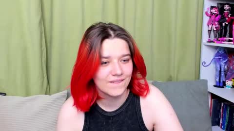 Snapshot of edna_dana chatting on October 15, 8:31 pm Edna online show from October 15, 8:31 pm