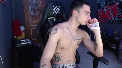 Eduar online show from December 20, 10:43 pm