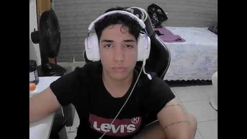 Snapshot of eduardobranco chatting on February 15, 3:20 am eduardobranco online show from February 15, 3:20 am