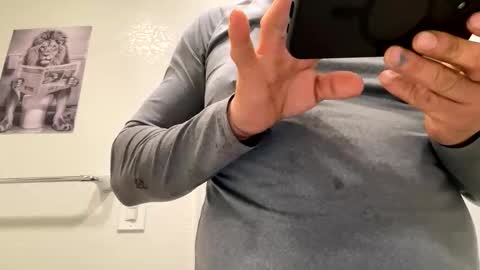 Snapshot of edvmendez1766 chatting on December 1, 2:27 am edvmendez1766 online show from December 1, 2:27 am