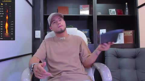 Edward Ross online show from January 28, 8:15 pm