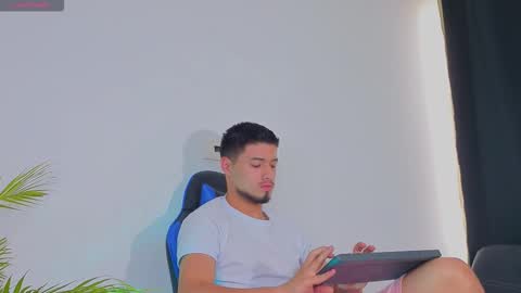 Edward Ross online show from October 26, 8:48 pm