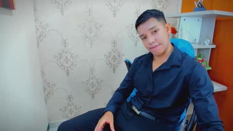 edwin blaz. online show from October 24, 9:22 pm