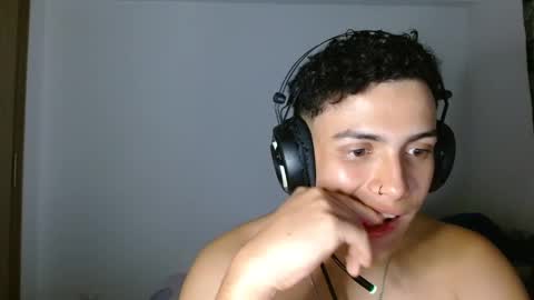 Snapshot of edwisalvatore chatting on January 10, 7:35 am edwisalvatore online show from January 10, 7:35 am