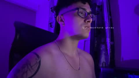 Snapshot of edwisalvatore chatting on December 16, 5:12 am edwisalvatore online show from December 16, 5:12 am