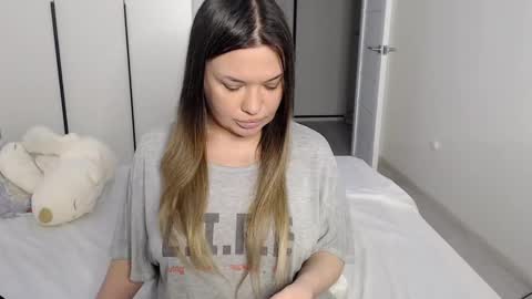 Snapshot of eelena4kiss chatting on February 26, 3:08 pm eelena4kiss online show from February 26, 3:08 pm