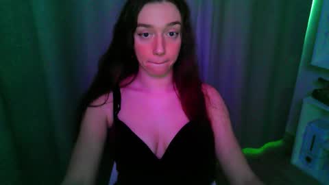 effie_balconii online show from December 21, 11:28 am