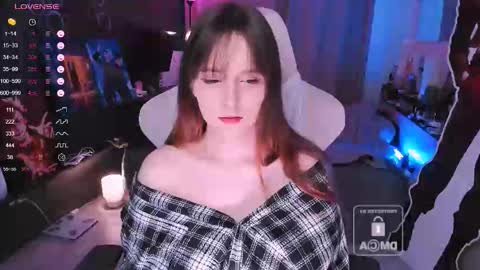 Snapshot of effie_lee chatting on November 20, 10:48 am Effie online show from November 20, 10:48 am