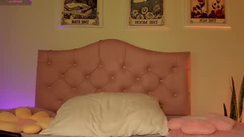 Snapshot of effy_cb chatting on October 25, 3:03 am effy online show from October 25, 3:03 am